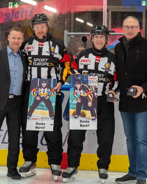 Datei:Abschied Holzer Haupt.jpg